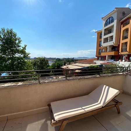 Marina Cape Superior Apartment Aheloy Exterior photo